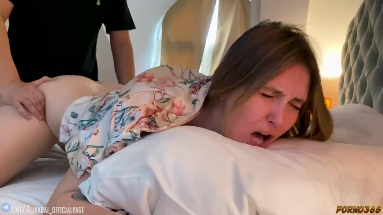 The stepson fucks the stepmother and thinks that she is sleeping